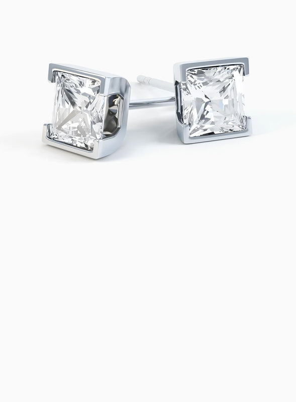 18ct White gold Diamond Princess cut stud earrings